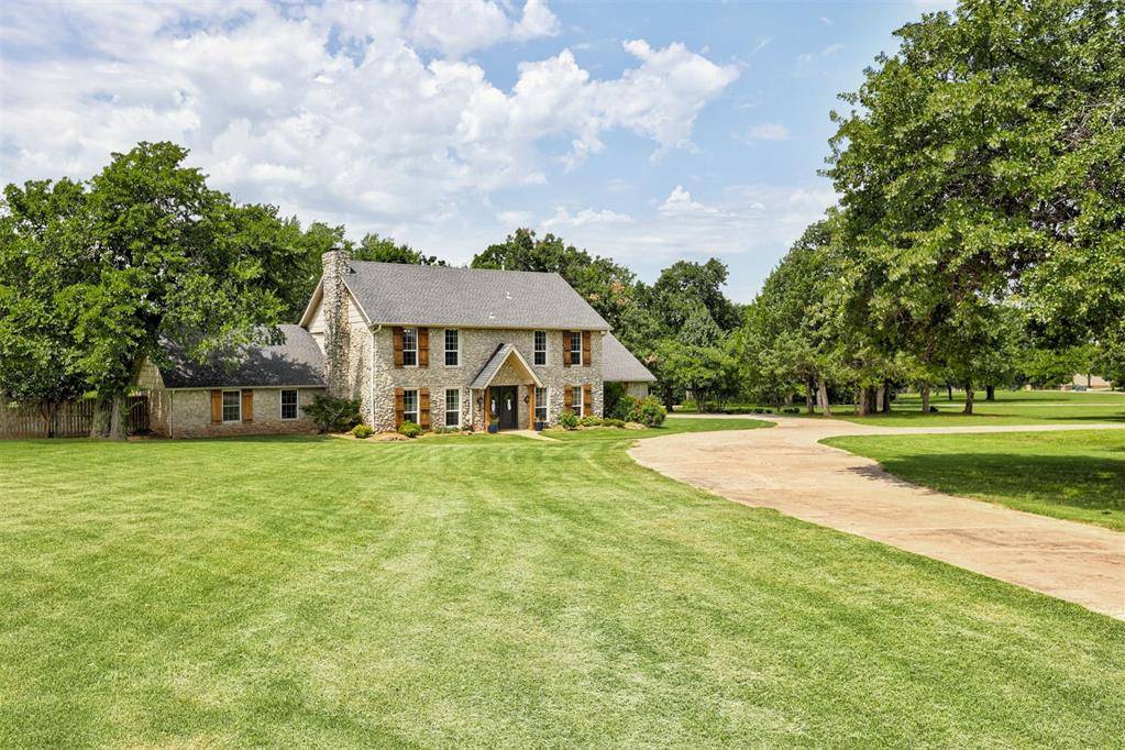 Edmond, OK 73025,5305 Circle Glen
