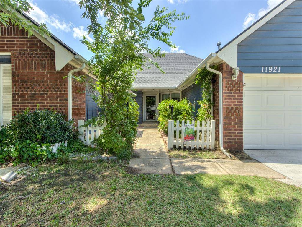 Oklahoma City, OK 73162,11921 Silver Sun DR