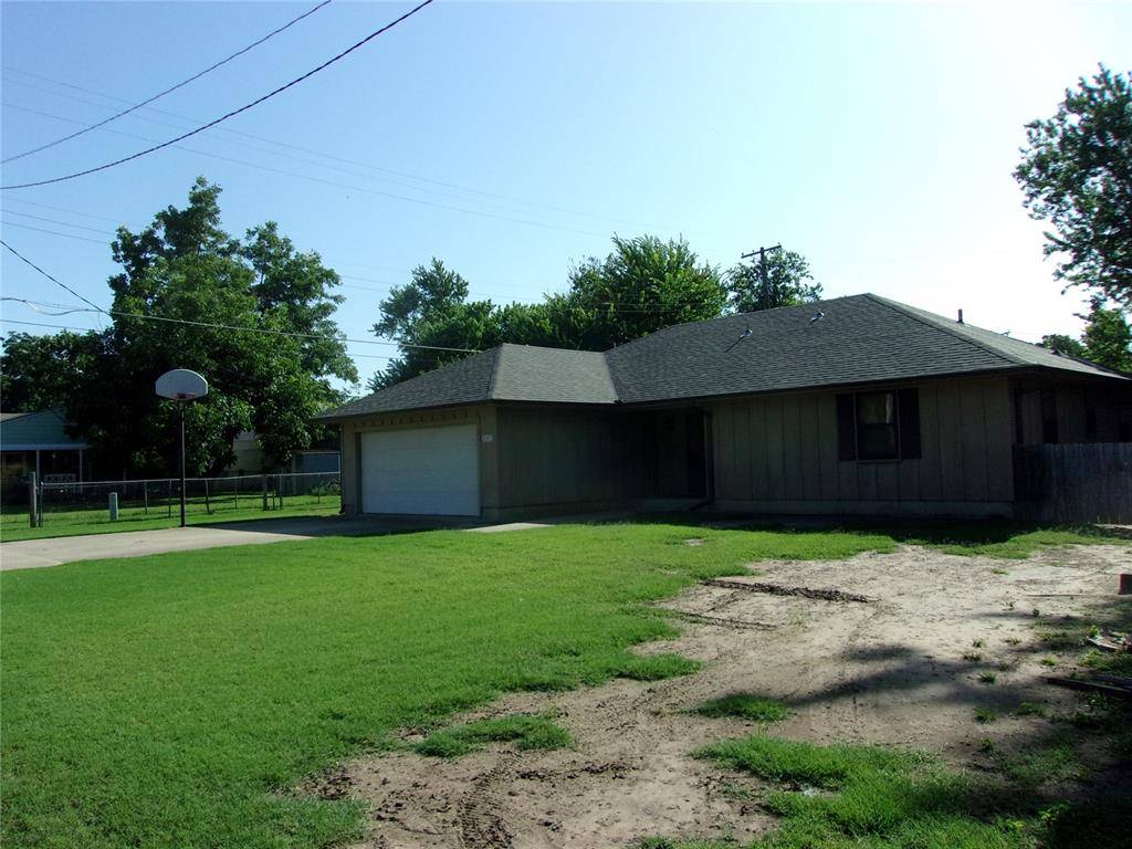 Shawnee, OK 74801,627 N Dorothy AVE