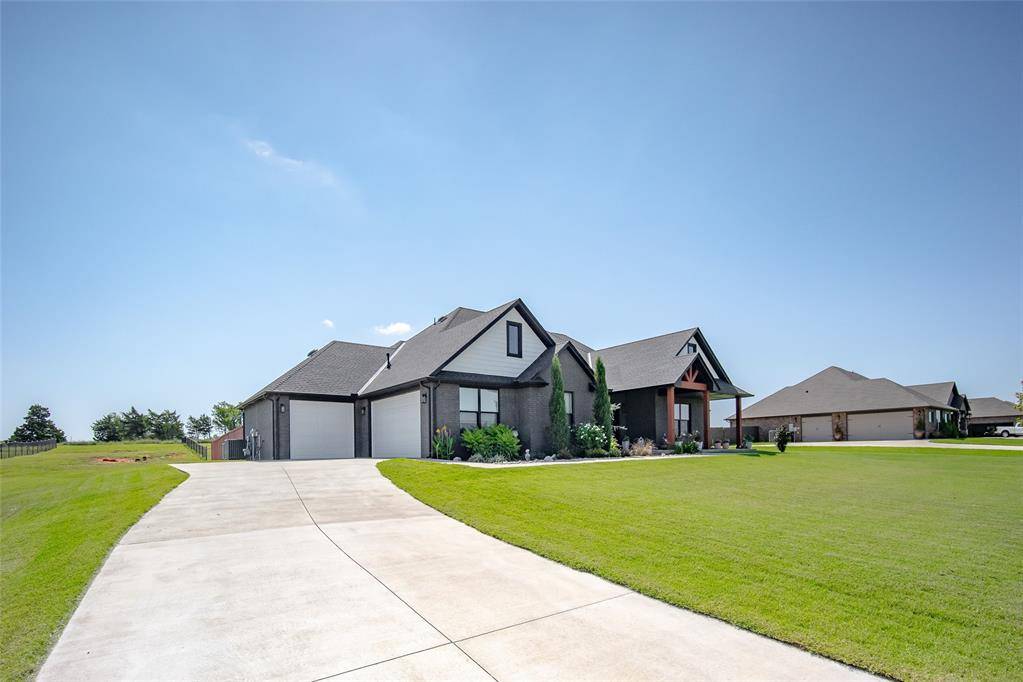 Blanchard, OK 73010,965 County Street 2983