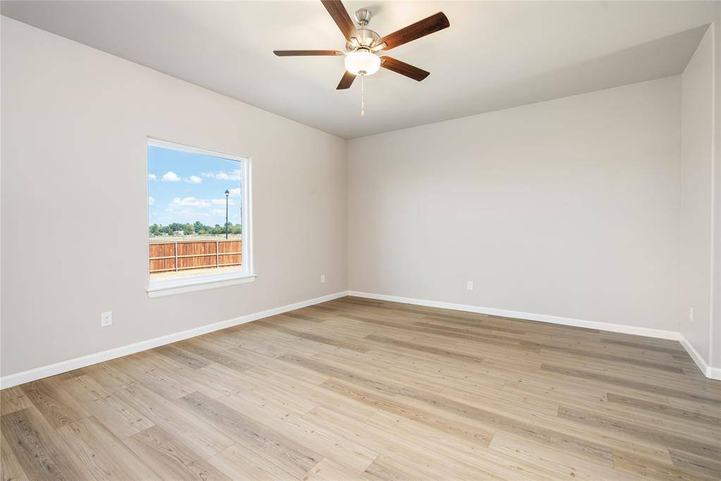 Tuttle, OK 73089,708 Luna WAY