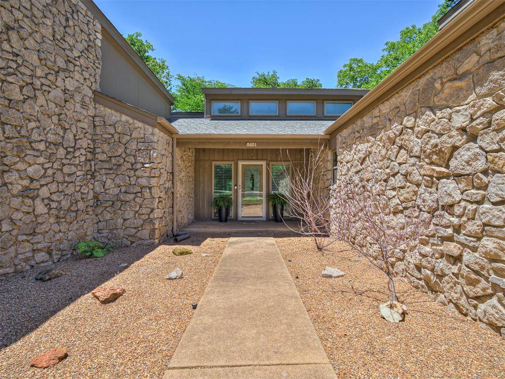 Edmond, OK 73034,5101 Long Branch LN