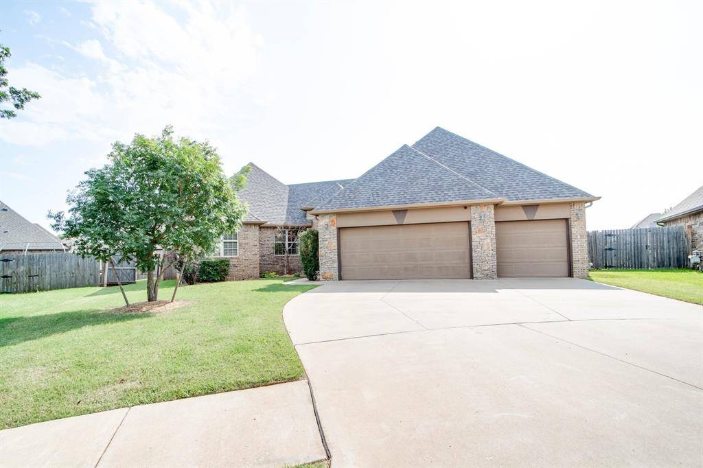 Edmond, OK 73012,17309 Woodvine DR