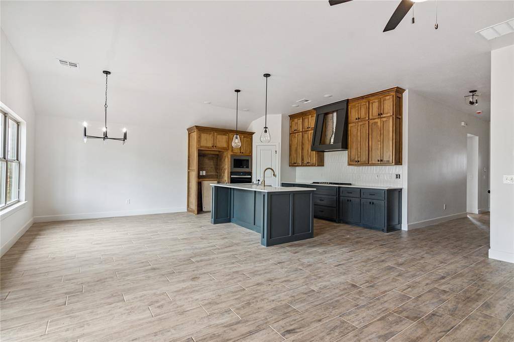 Mustang, OK 73064,4917 Misty Wood LN