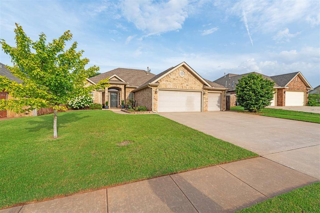 Mustang, OK 73064,913 N Barn Hill WAY