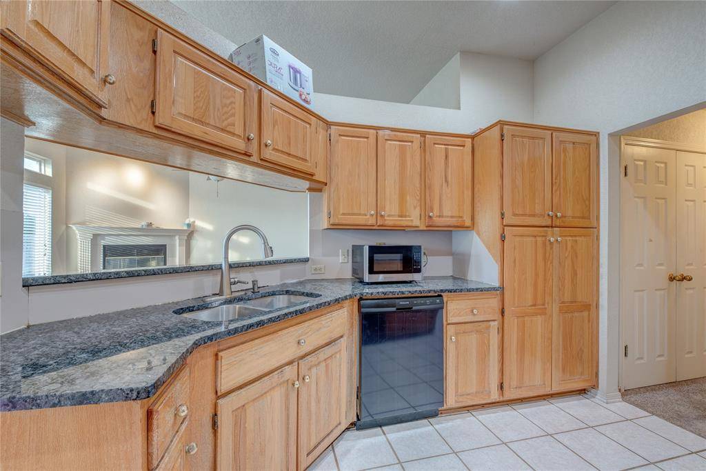 Edmond, OK 73003,1825 PINNACLE LN