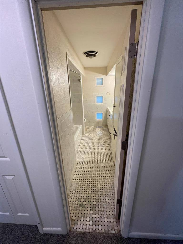 Holdenville, OK 74848,600 Diamond ST