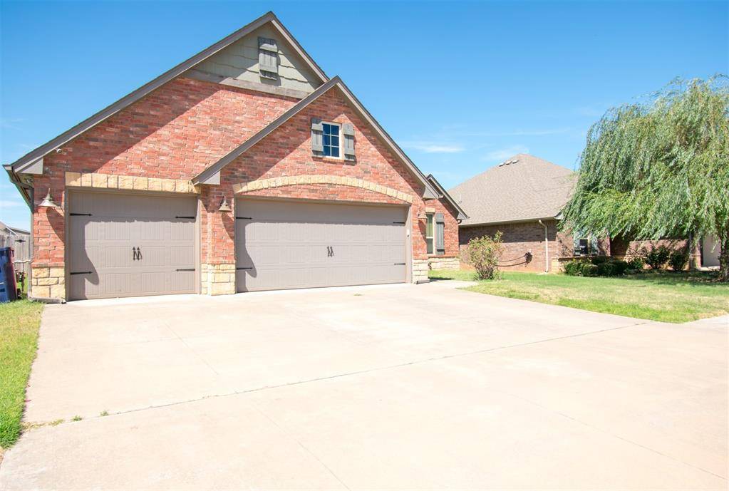 Yukon, OK 73099,10217 SW 24th ST