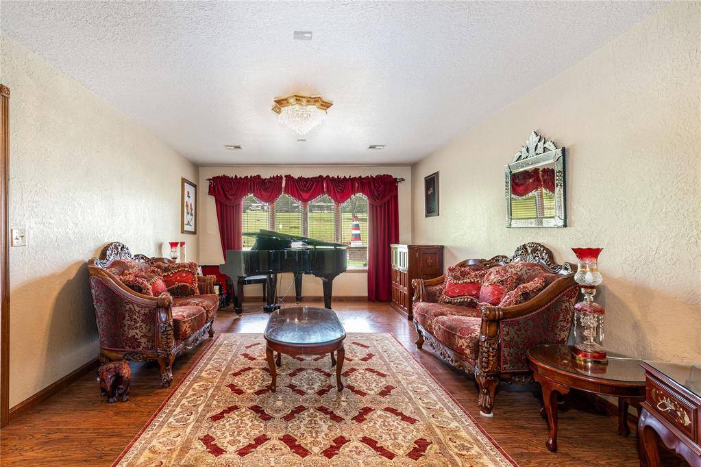 Fairland, OK 74343,61215 East 194 RD