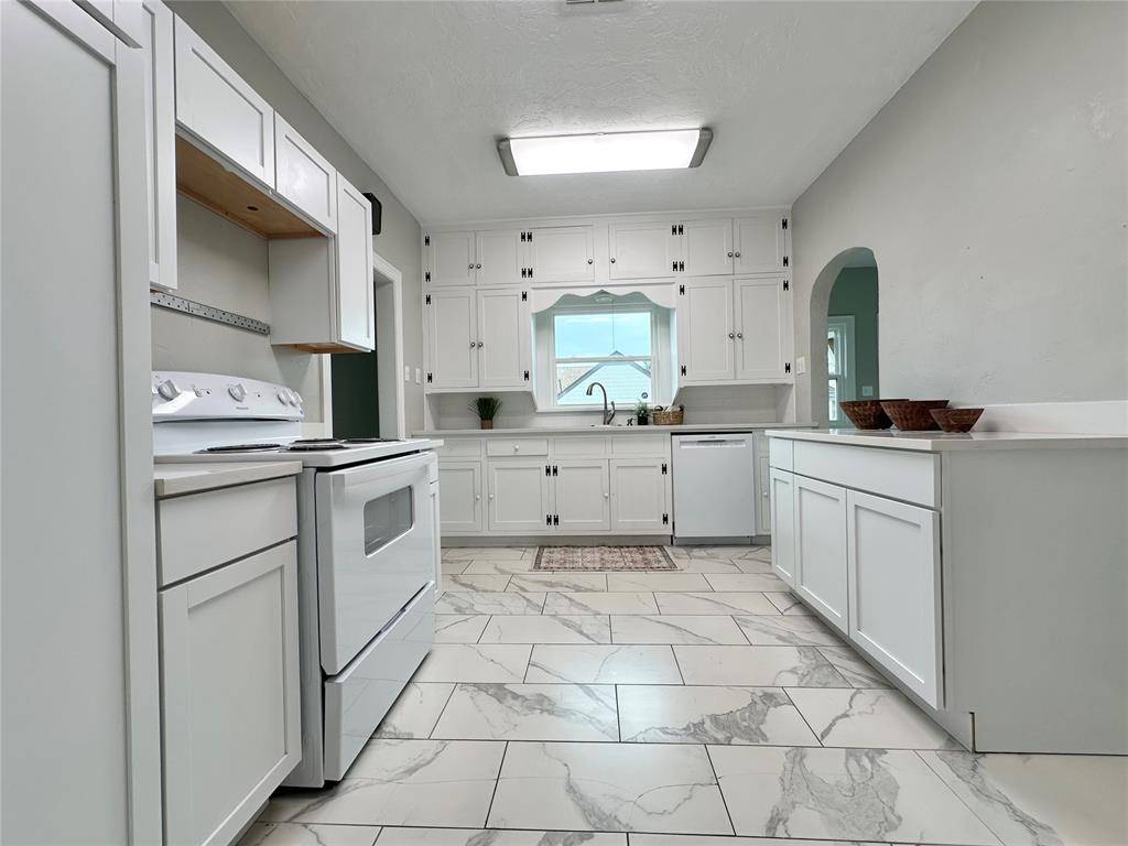 Shawnee, OK 74804,2021 N Broadway AVE