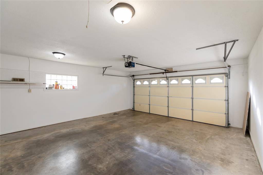 Weatherford, OK 73096,1700 E RIDGEWAY ST