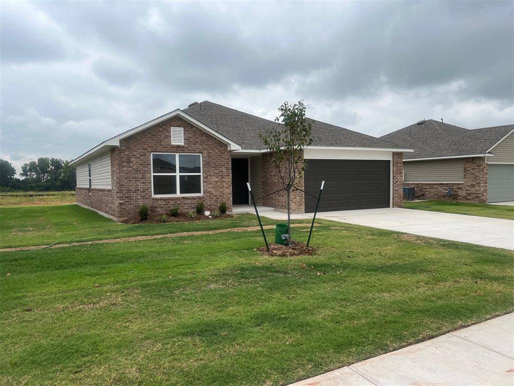 Mustang, OK 73064,1216 E Ruger LN