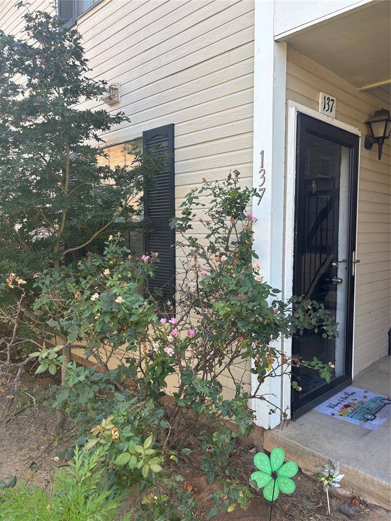 Norman, OK 73072,3000 Chautauqua AVE #137