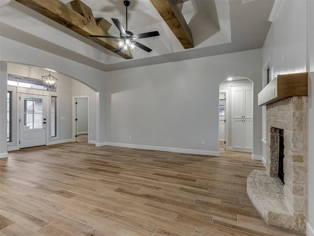 Mustang, OK 73064,10449 SW 51st ST