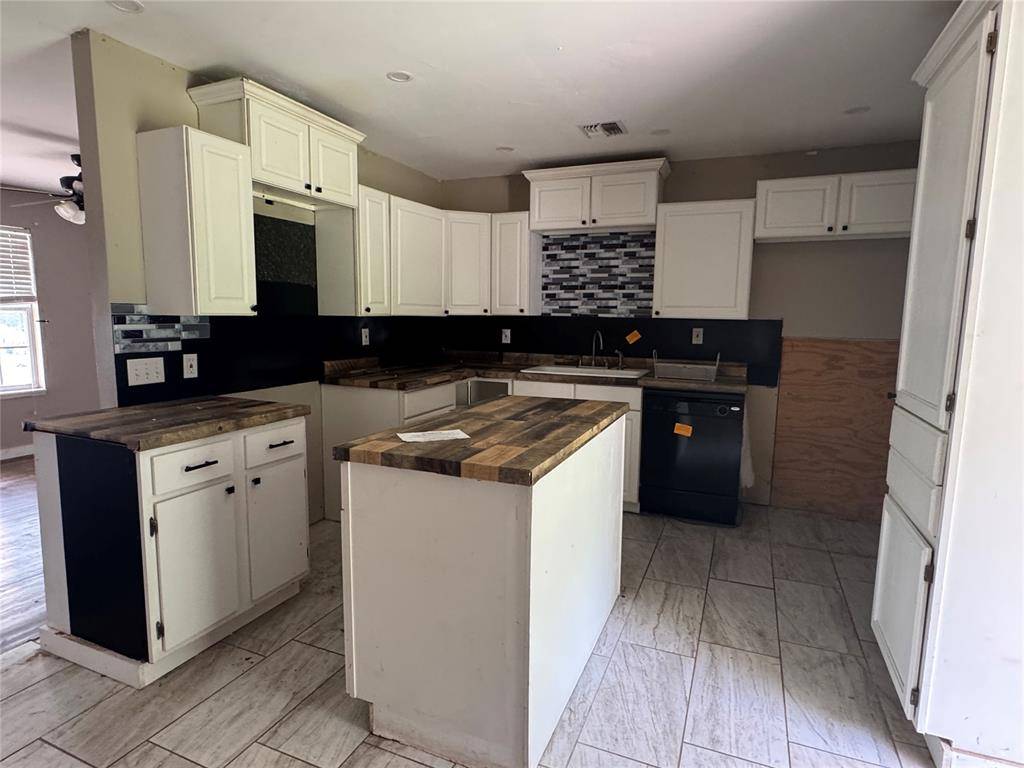 Lindsay, OK 73052,1101 NW 7th ST