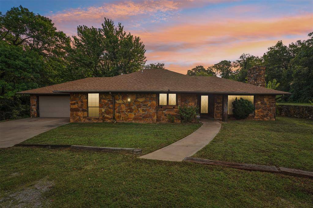 Guthrie, OK 73044,1002 S Pine ST
