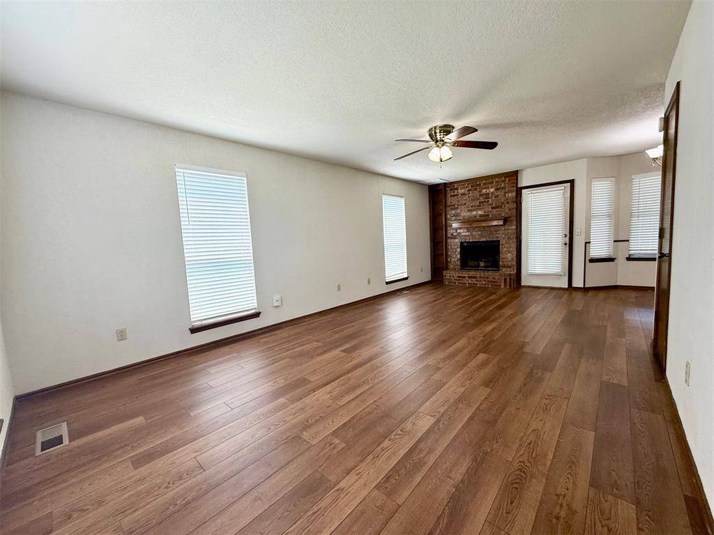 Norman, OK 73071,304 Pine Cove CT