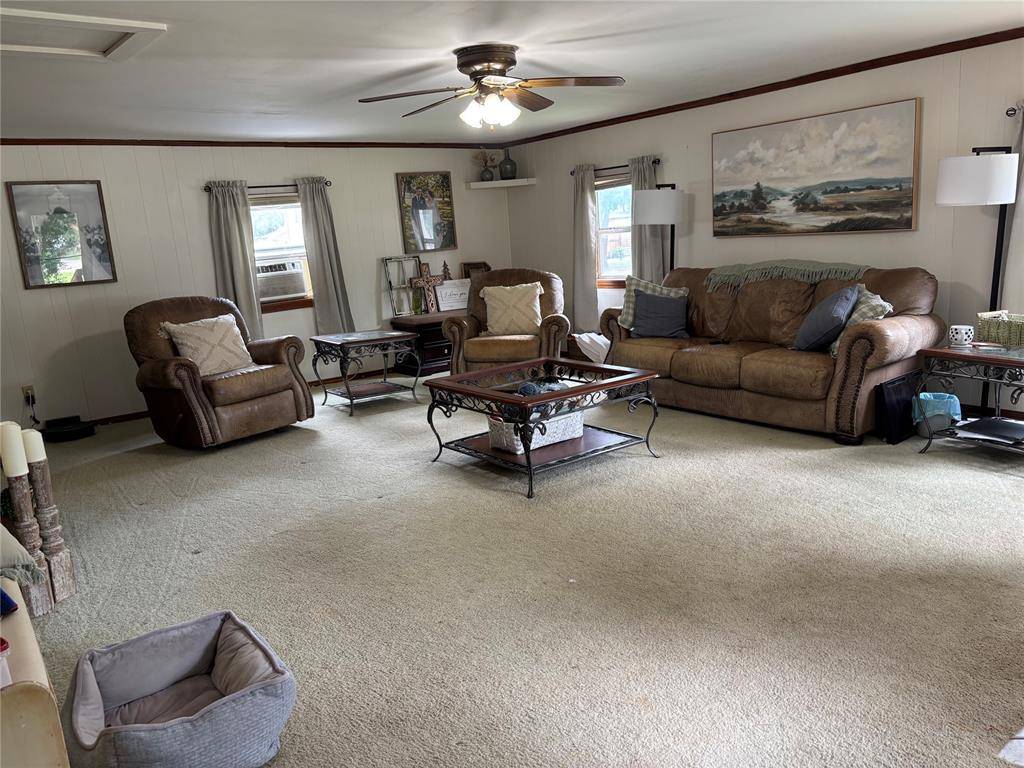 Wetumka, OK 74883,427 E St Louis