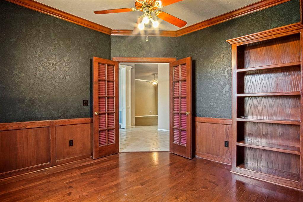 Edmond, OK 73013,15713 Hyde Parke DR