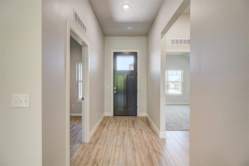 Norman, OK 73071,3018 Hollow Crest LN