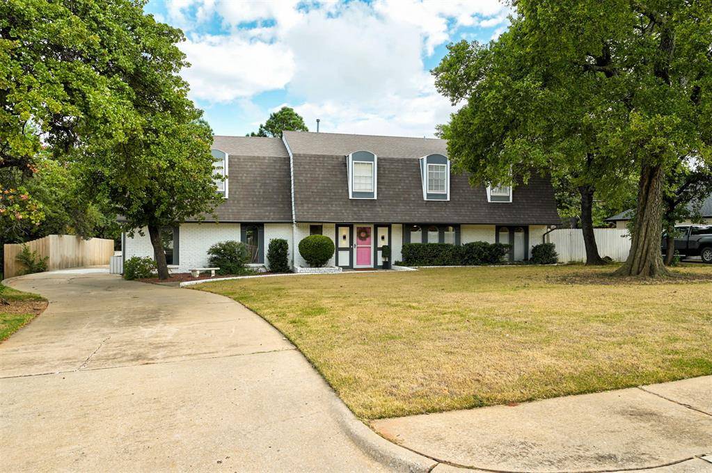 Edmond, OK 73034,709 Timber Ridge DR