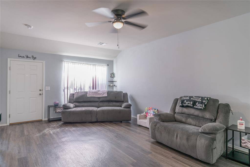 Mustang, OK 73064,525 W Ava DR