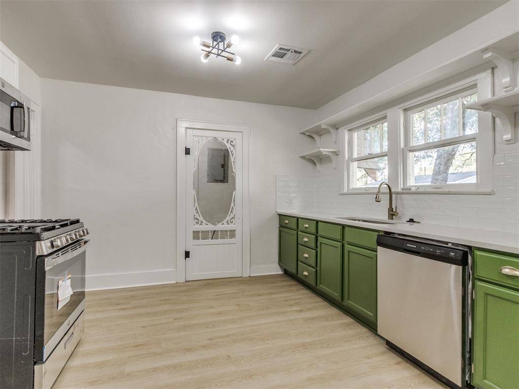 Norman, OK 73071,419 E Apache ST