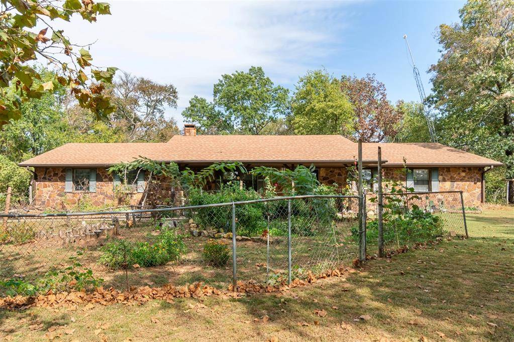 Holdenville, OK 74848,3512 Redbud DR