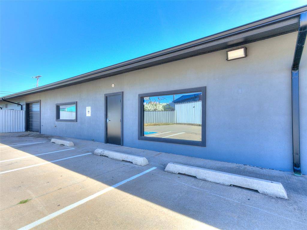 Moore, OK 73160,2428 N Janeway AVE