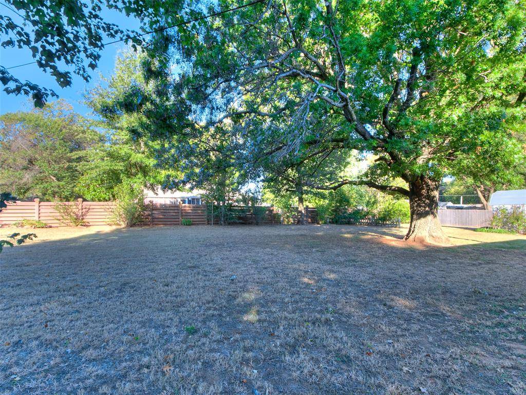 Mustang, OK 73064,527 S Lewis LN