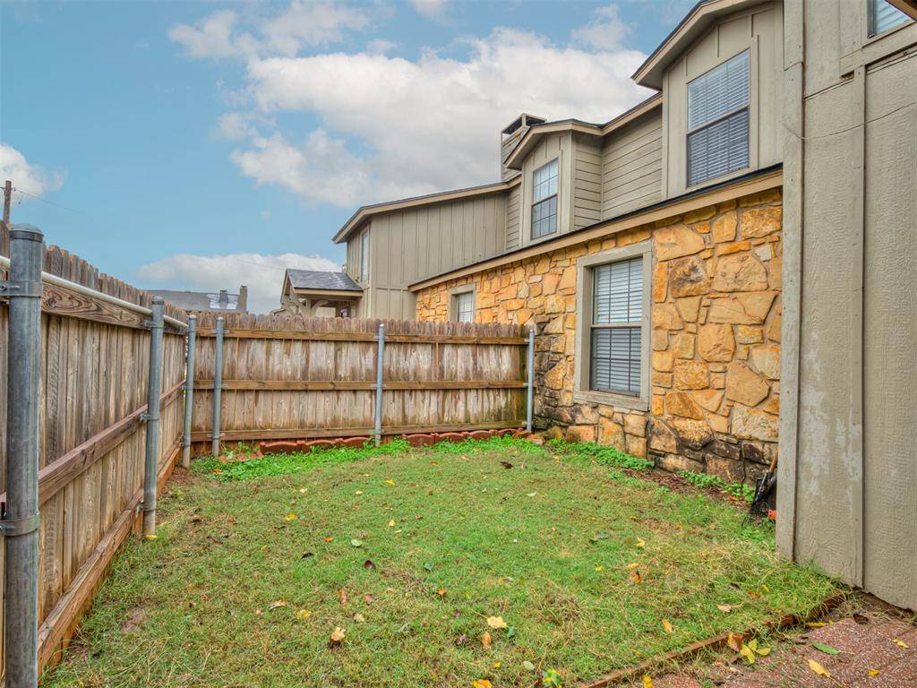 Oklahoma City, OK 73134,14335 N Pennsylvania AVE #33B