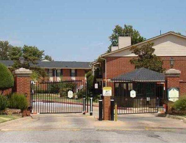 Oklahoma City, OK 73118,4400 Hemingway DR #228