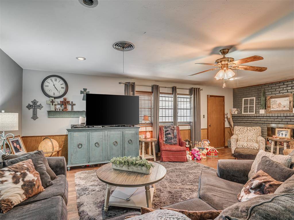 Moore, OK 73160,525 Brookside TER