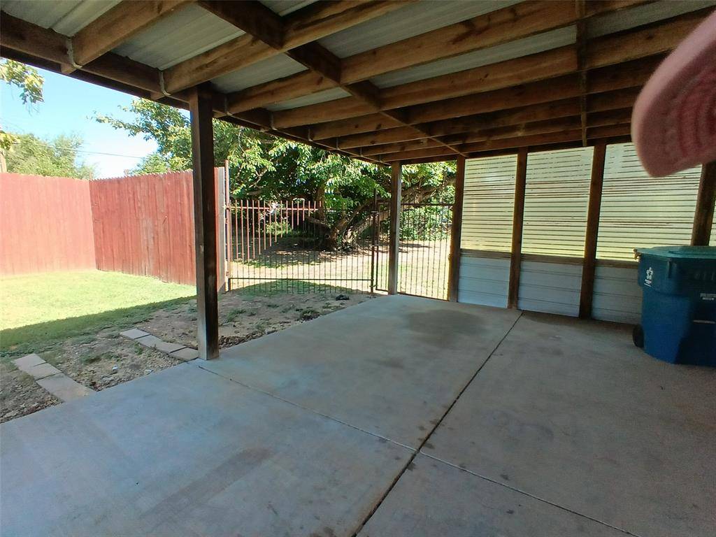 Midwest City, OK 73110,512 Adair BLVD