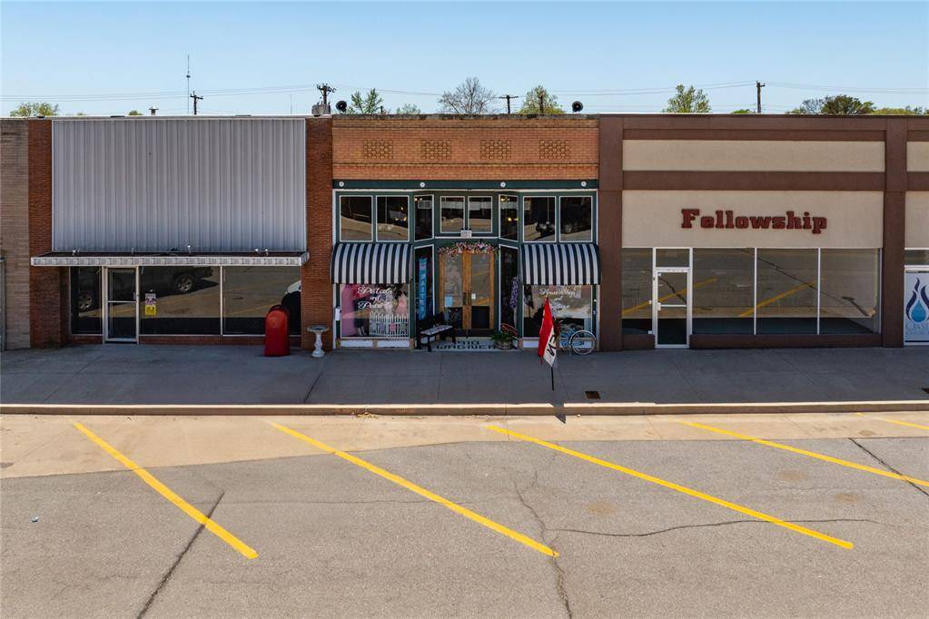 Watonga, OK 73772,113 W Main ST