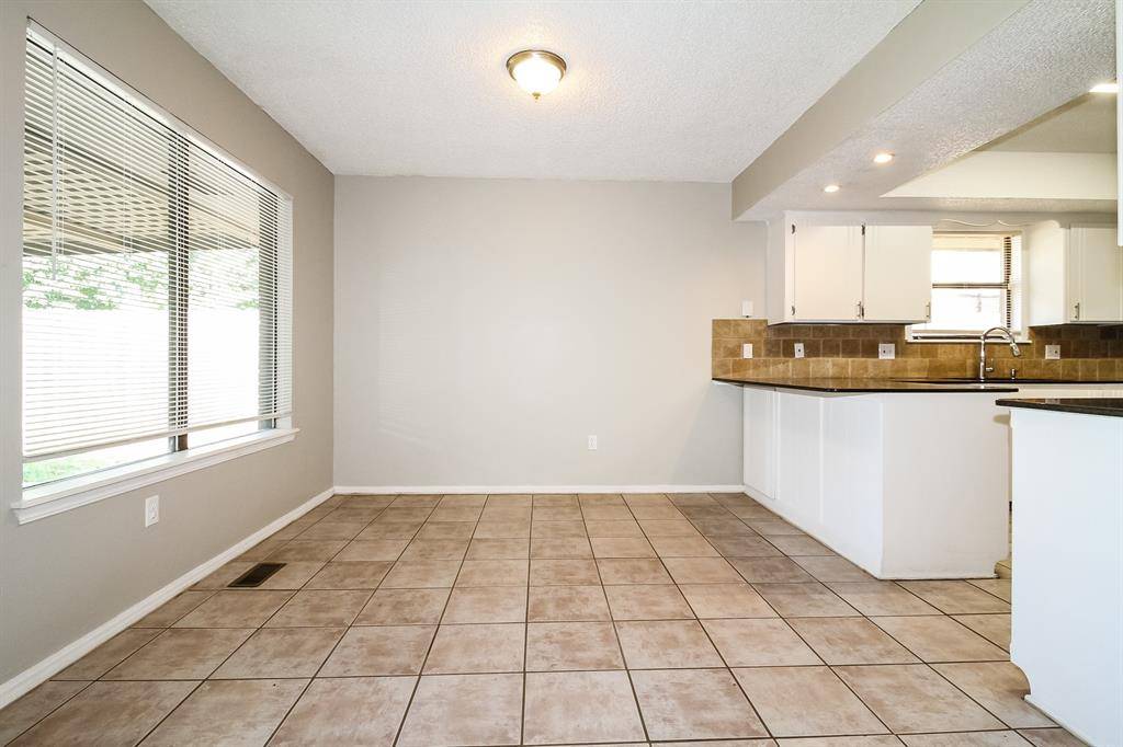 Yukon, OK 73099,10101 Mamus LN