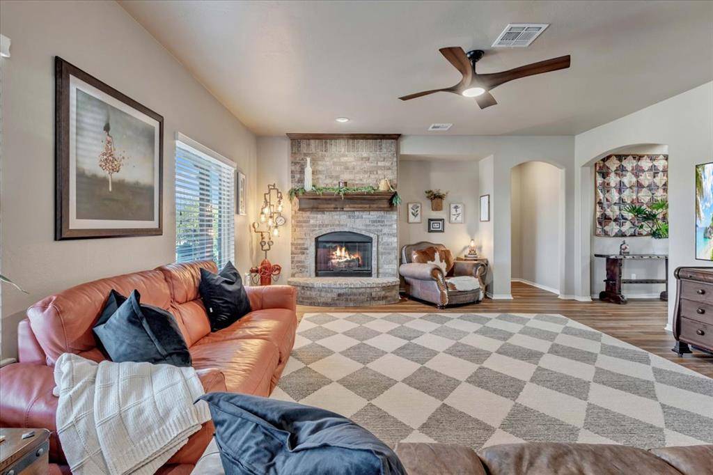 Yukon, OK 73099,10032 Volare DR