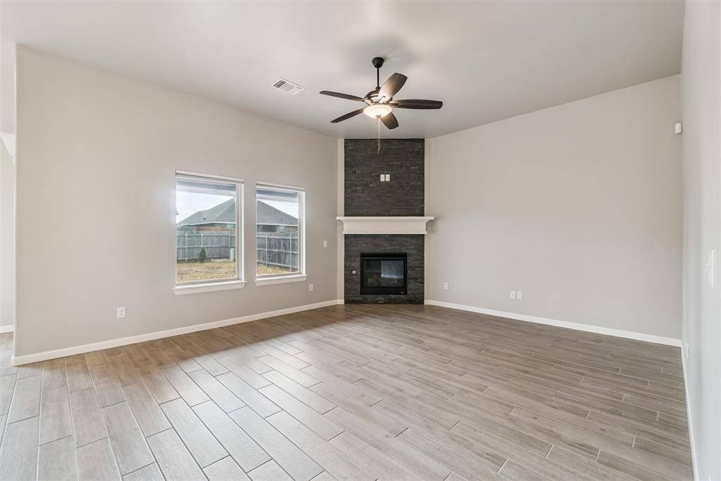 Yukon, OK 73099,9304 NW 90th ST