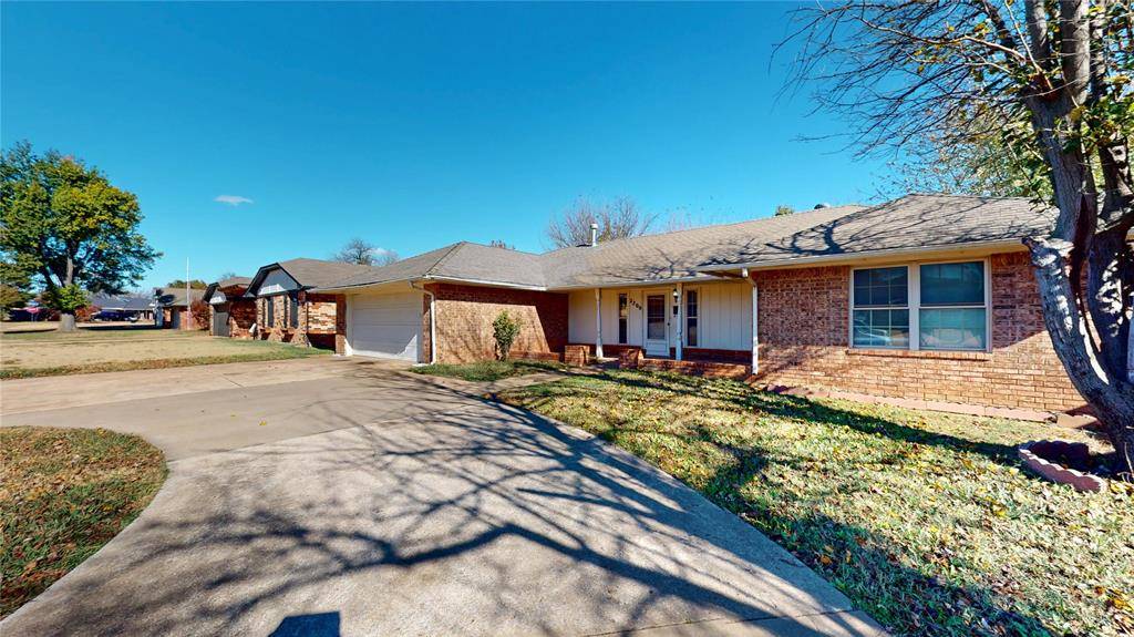 Moore, OK 73160,2300 Cowan PL