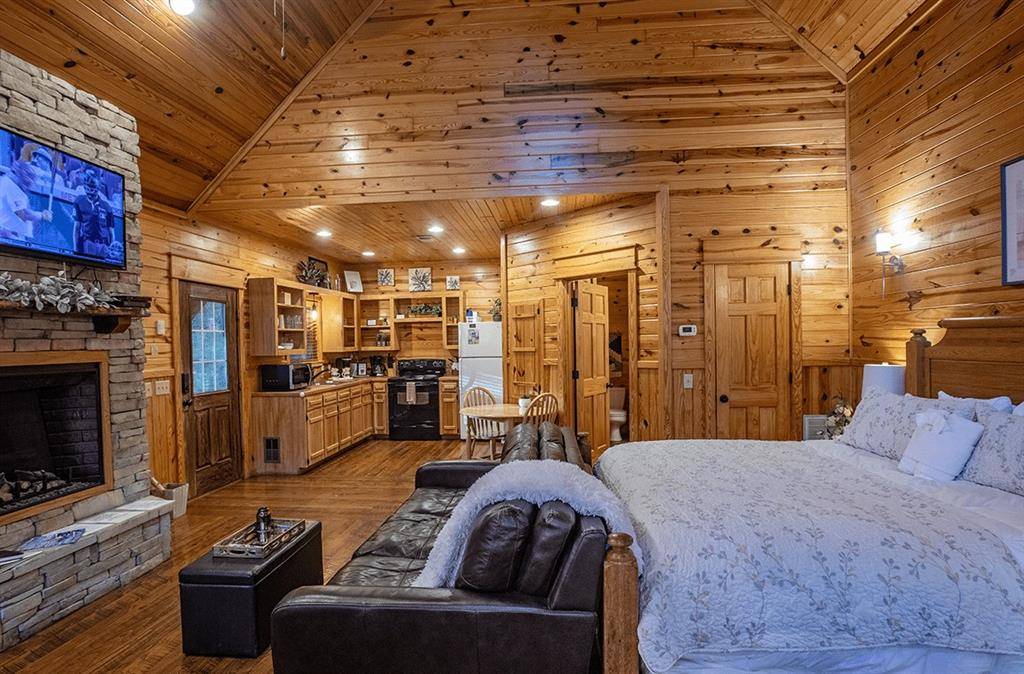 Broken Bow, OK 74728,32 McDaniel SPUR