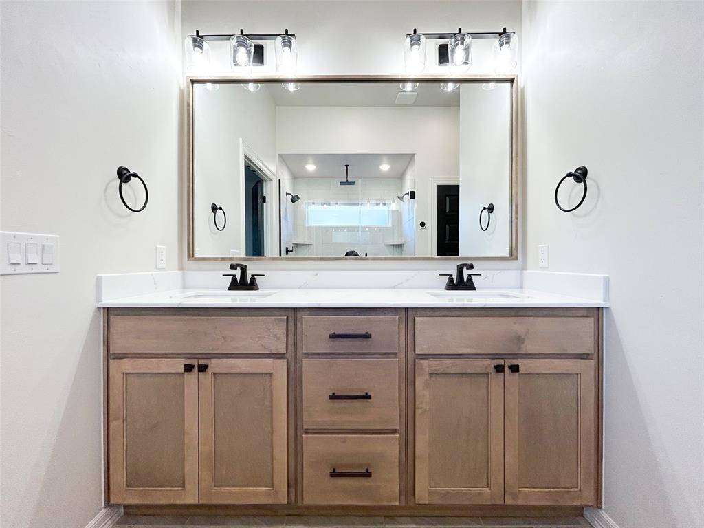 Yukon, OK 73099,11921 NW 120th ST