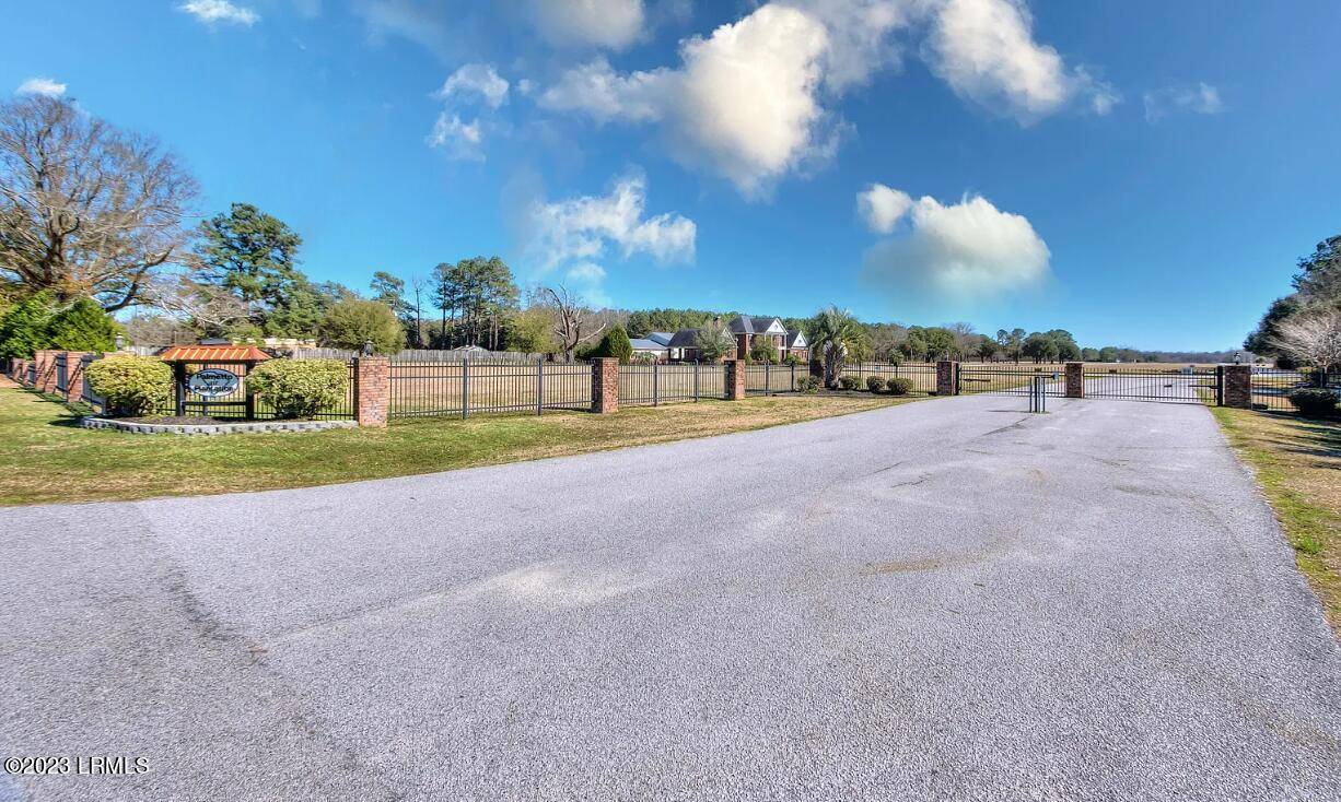 Manning, SC 29102,1505 Bojo CIR Circle