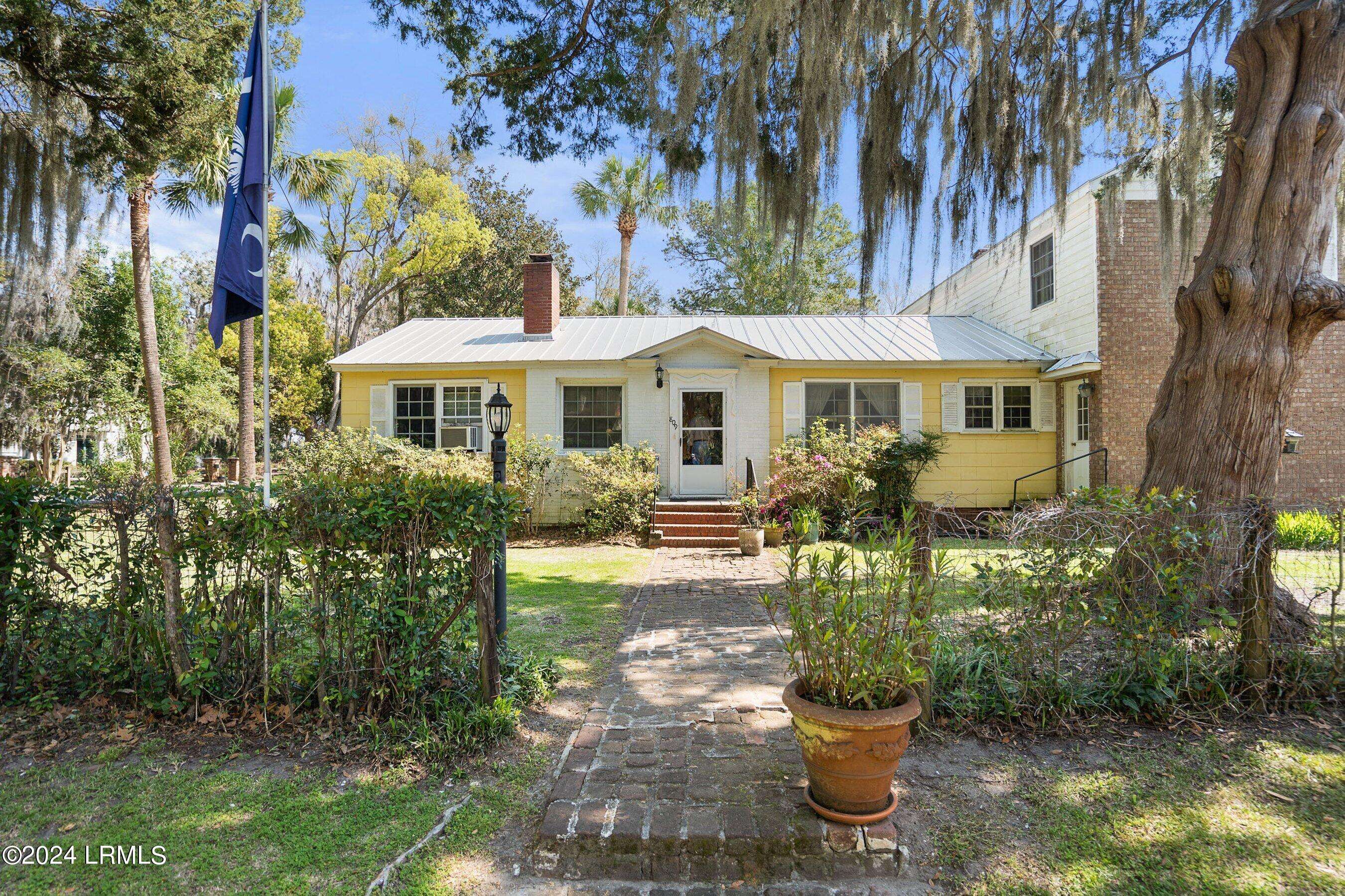 Beaufort, SC 29902,809 Hamilton ST Street