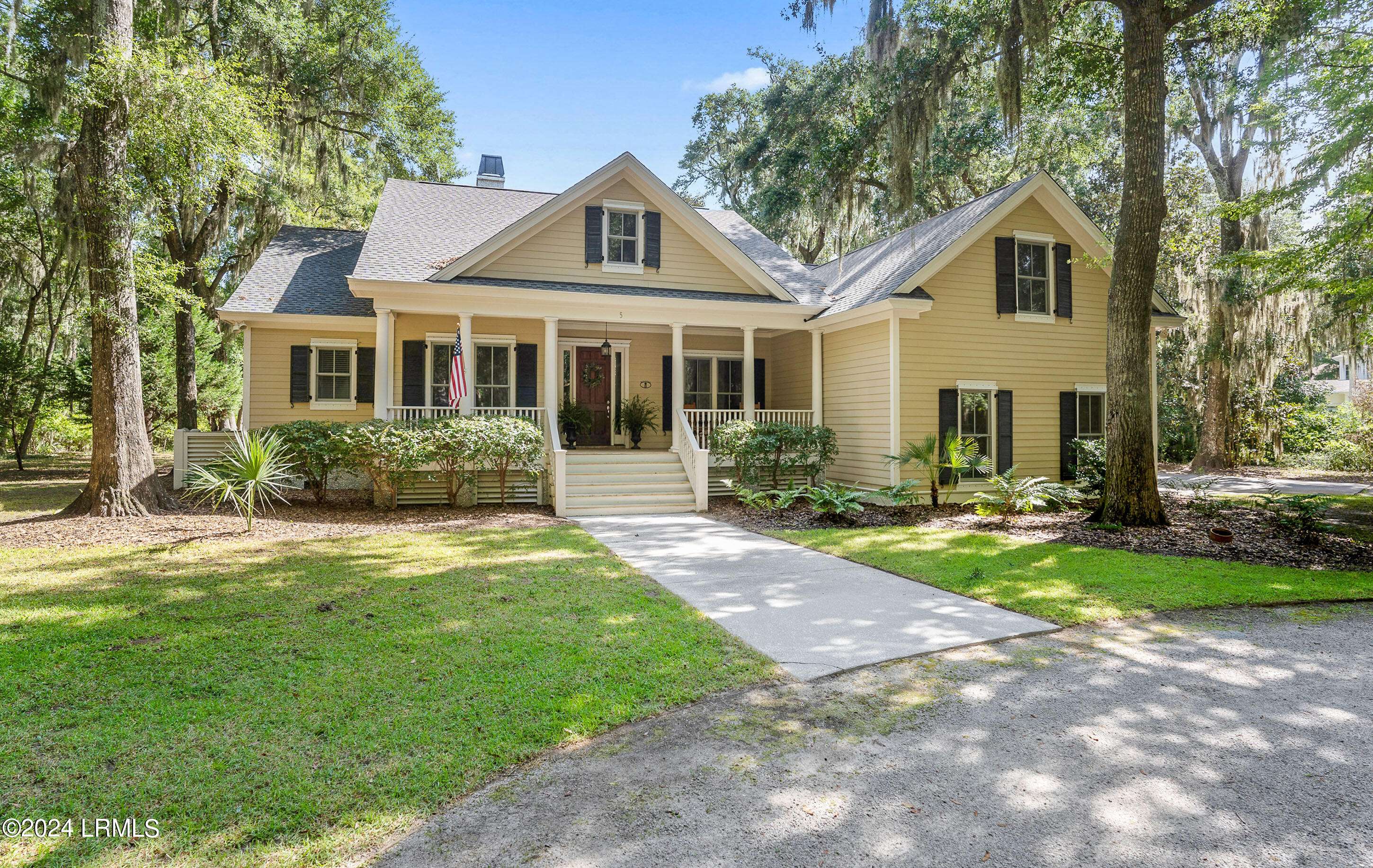 Beaufort, SC 29907,5 Tuxedo DR Drive