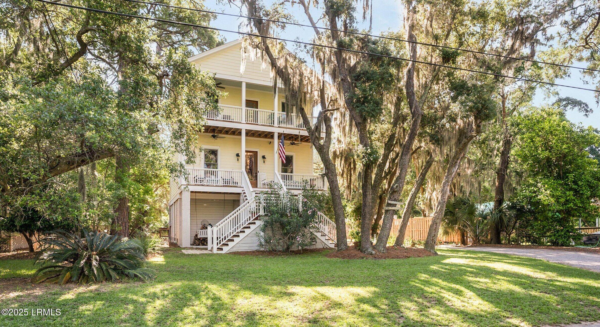 St. Helena Island, SC 29920,102 Bay Point RD Road
