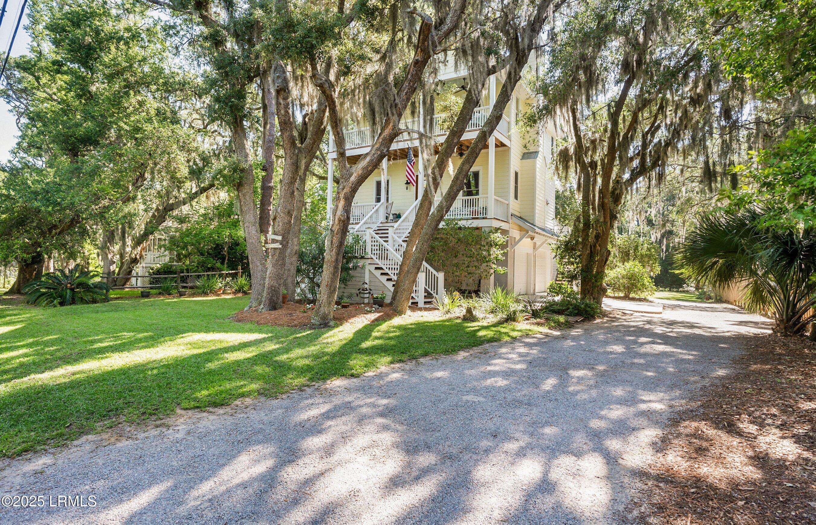 St. Helena Island, SC 29920,102 Bay Point RD Road