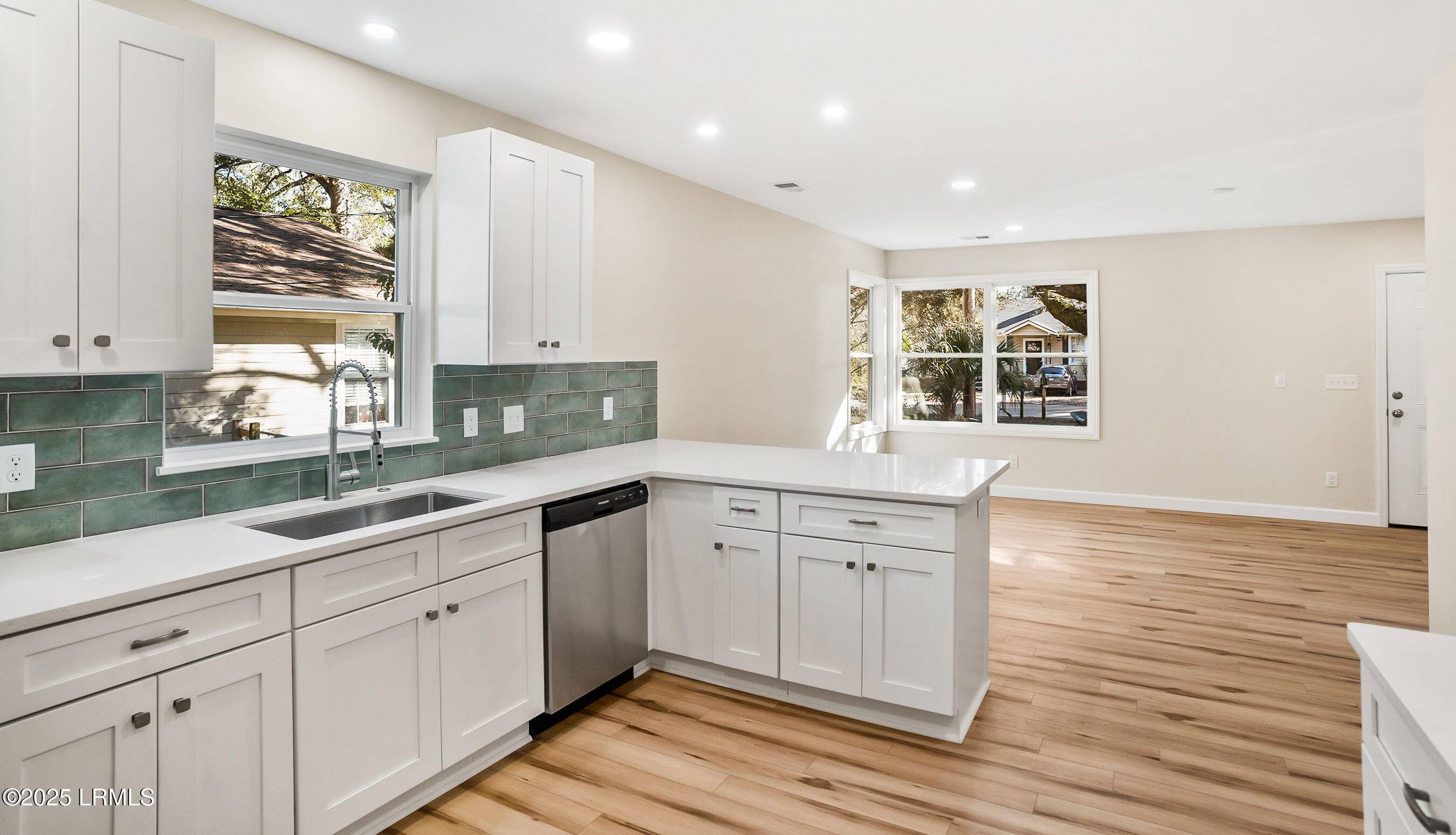 Beaufort, SC 29902,416 Meritta AVE Avenue