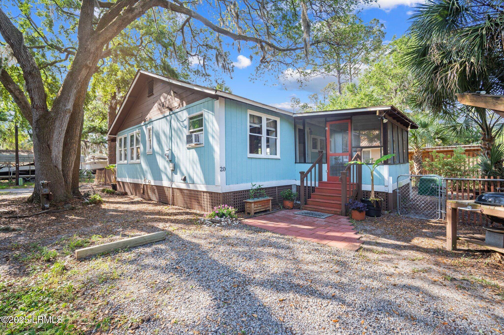Bluffton, SC 29910,20 Trout ST Street