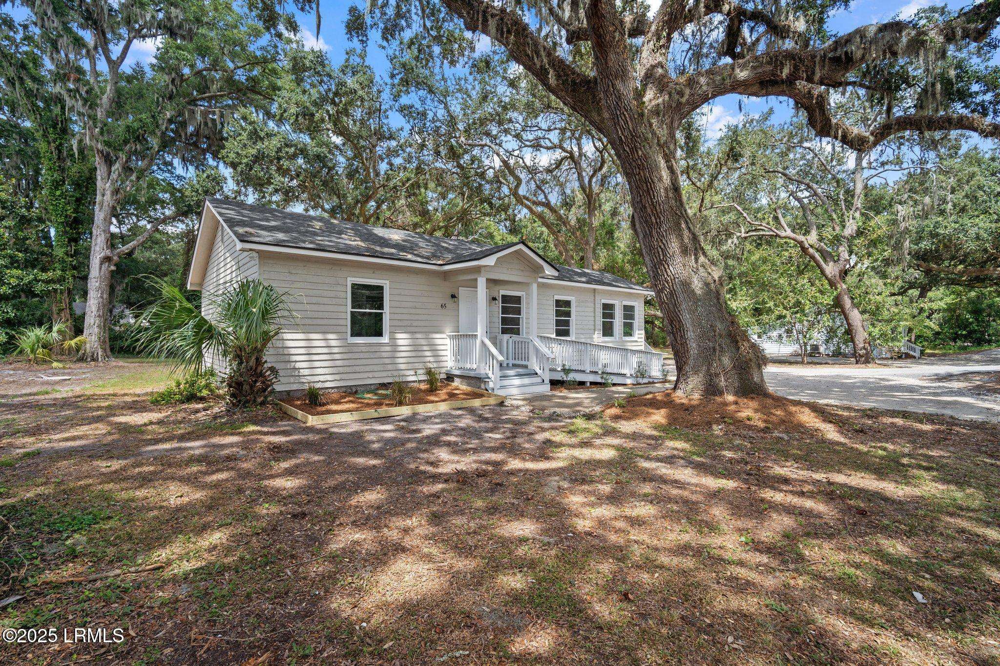 Beaufort, SC 29907,65 Sams Point RD Road