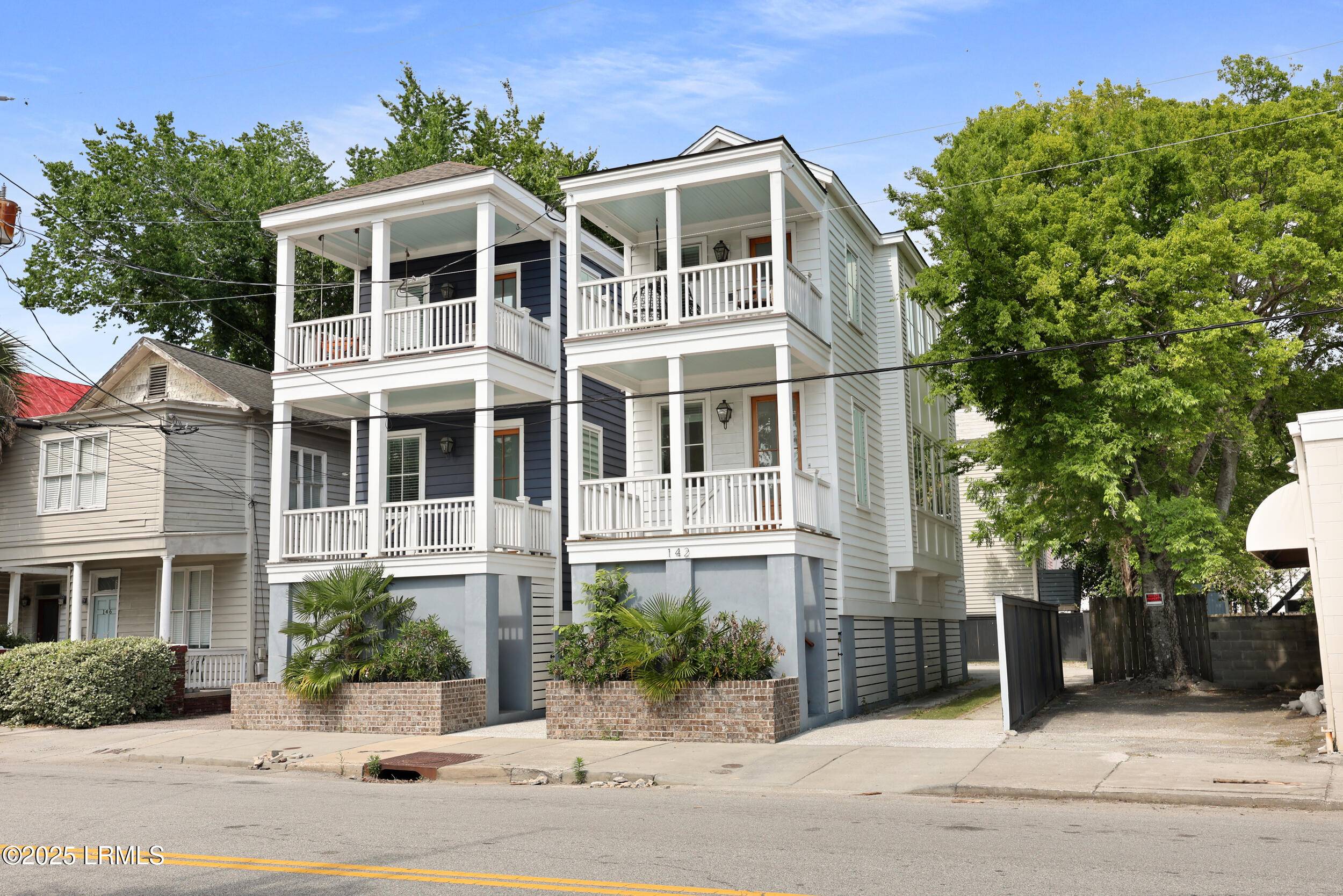 Charleston, SC 29403,142 President ST Street